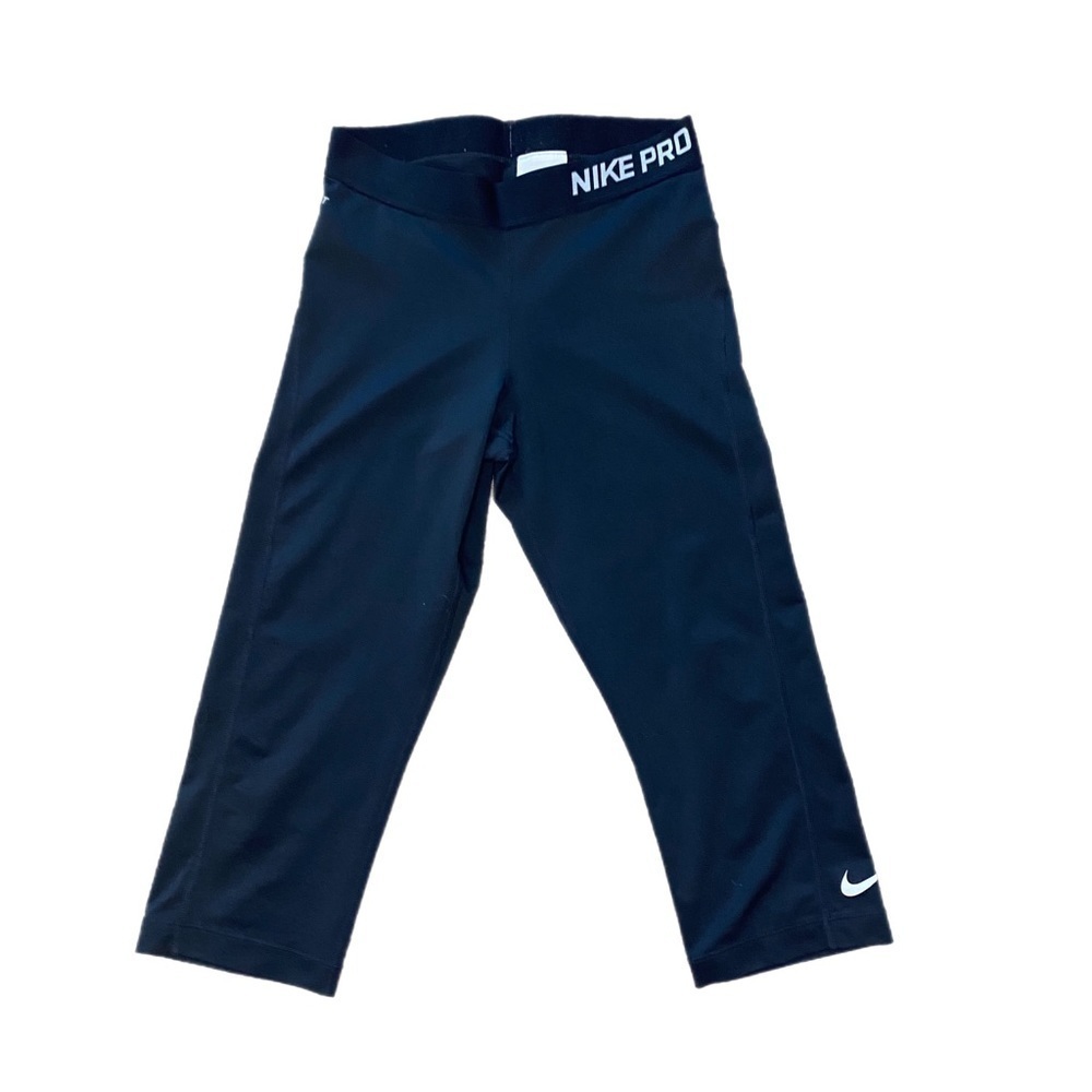 Nike Women’s Black Capri’s